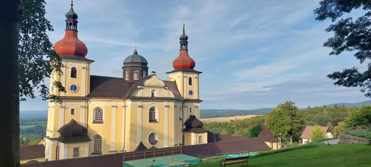 Apartman Novohradky 22 Benesov nad Cernou エクステリア 写真